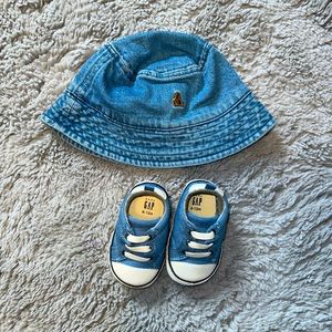 Baby Gap Baby Boys Hat and Tennis Shoes - size 6-12 months